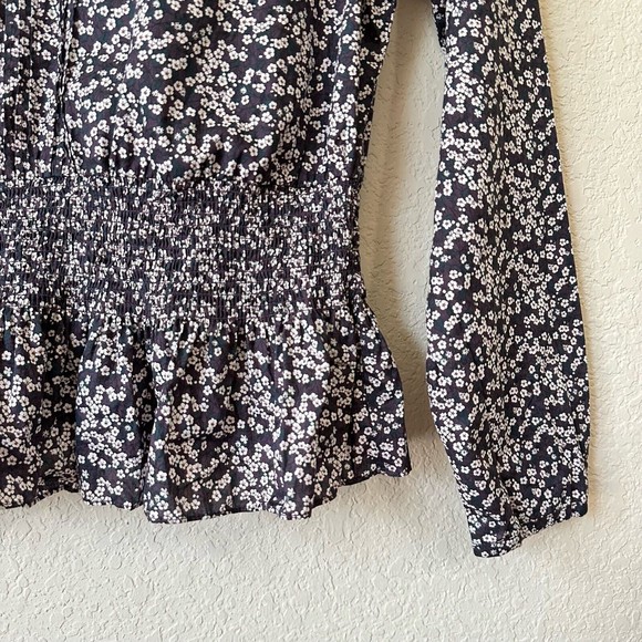 J. CREW Liberty L/S Floral Smocked Waist Blouse Top in Navy Sz S EUC W6947 - Picture 5 of 12